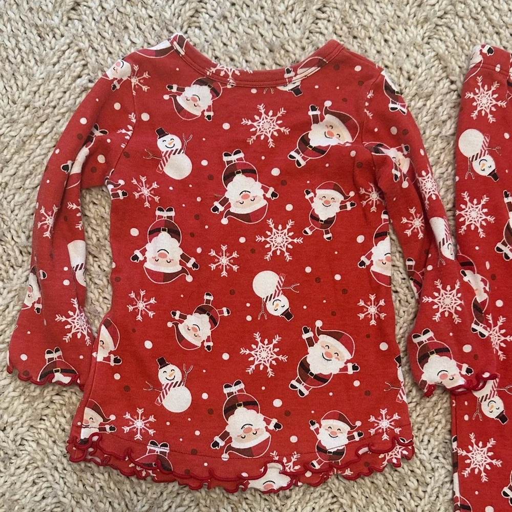 EUC Sarah’s Prints ruffle Santa & snowman Pajama set size 2